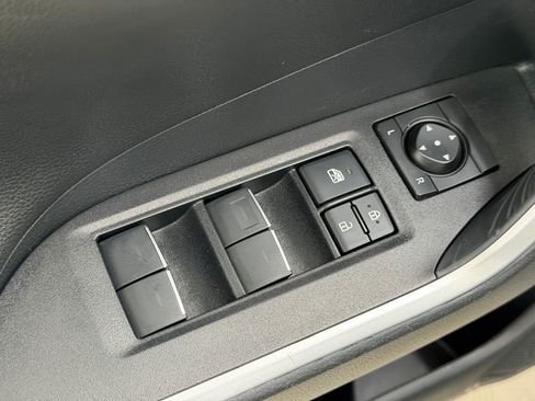 Used 2025 Toyota RAV4 XSE AWD/4WD image 26