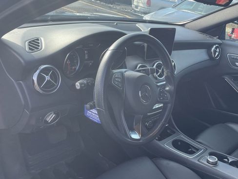 Used 2020 Mercedes-Benz GLA 250 4MATIC image 15