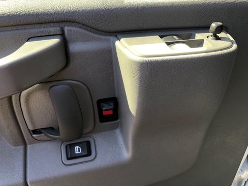Used 2025 Chevrolet Express 2500 w/ Driver Convenience Package RWD image 17
