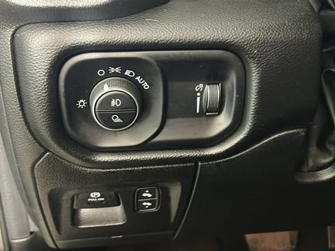 Used 2022 RAM 1500 Big Horn AWD/4WD image 19