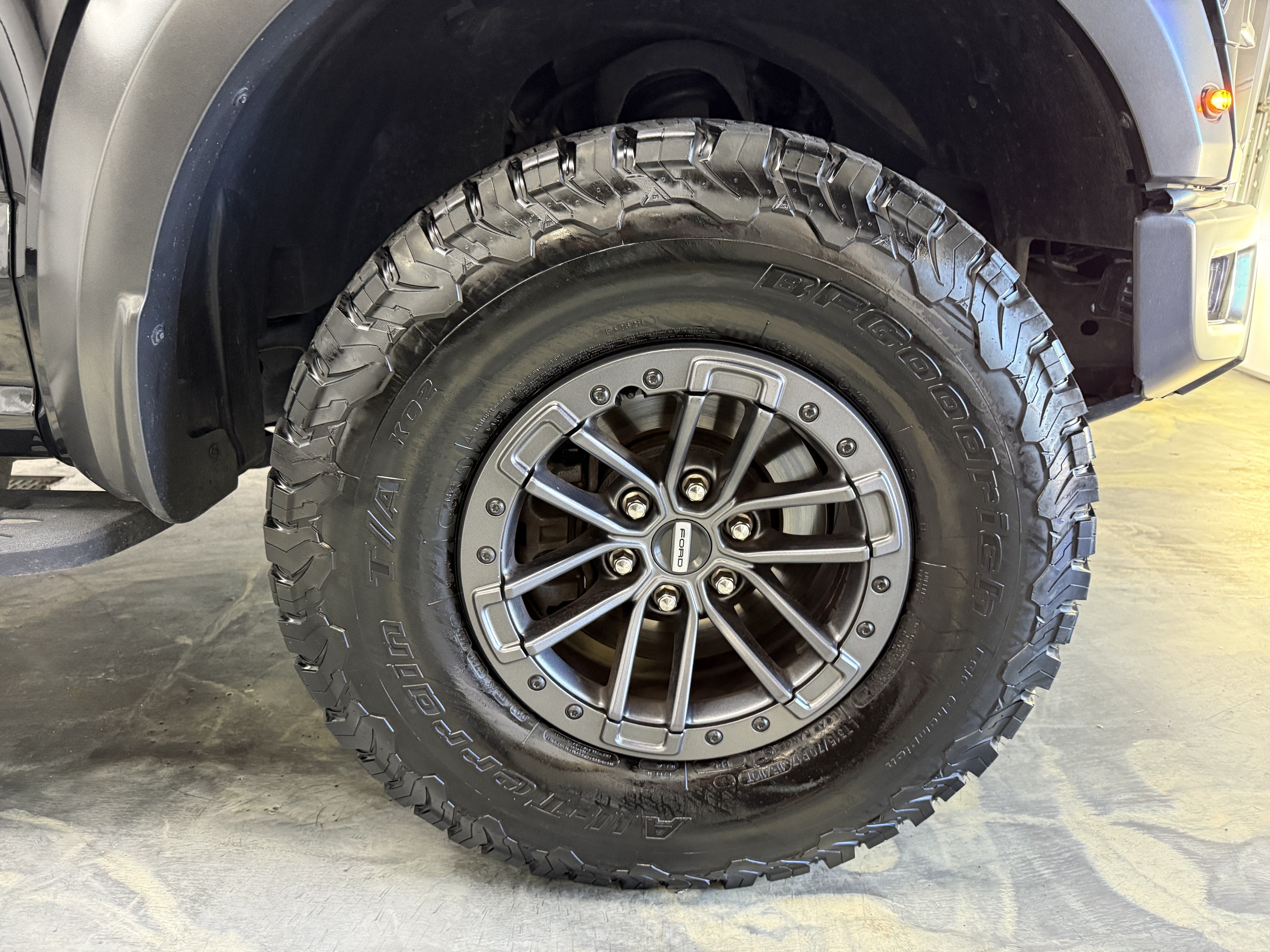 Used 2020 Ford F150 Raptor w/ Equipment Group 802A Luxury AWD/4WD image 33