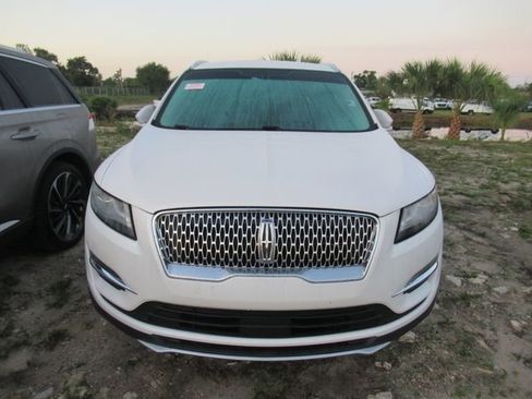 Used 2019 Lincoln MKC Select FWD image 2