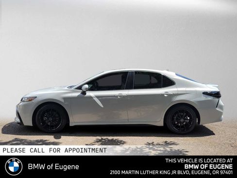 Used 2023 Toyota Camry SE w/ Blackout Package (TMS) AWD/4WD image 6