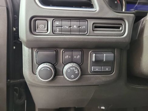 Used 2021 Chevrolet Tahoe RST w/ Luxury Package RWD image 13