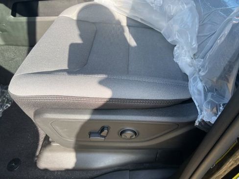 New 2026 RAM 1500 4x4 Crew Cab image 11