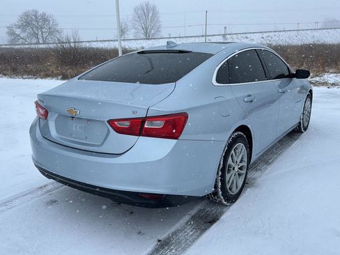 Used 2017 Chevrolet Malibu LT image 7