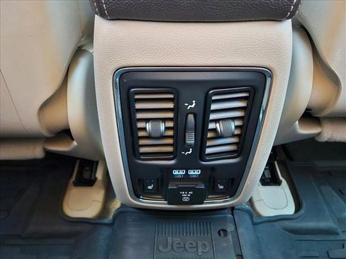 Used 2020 Jeep Grand Cherokee Summit w/ Platinum Series Group image 18