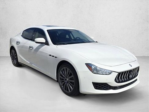 Used 2018 Maserati Ghibli image 3