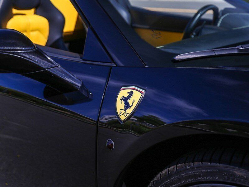 Used 2013 Ferrari 458 Spider RWD image 29