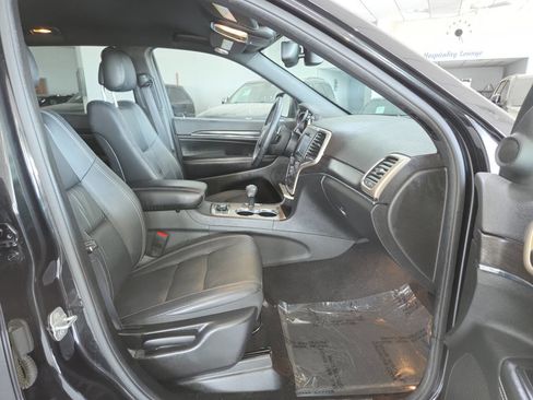 Used 2014 Jeep Grand Cherokee Limited AWD/4WD image 24