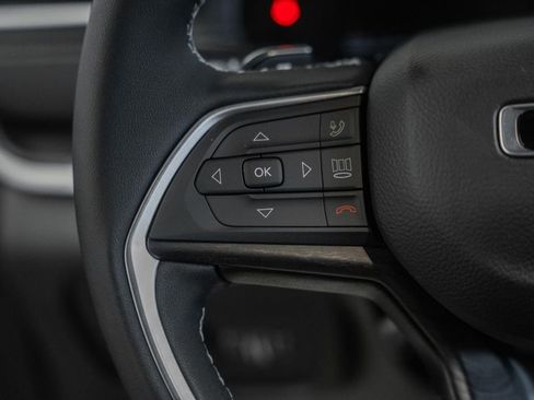 New 2025 Jeep Grand Cherokee L Limited w/ Luxury Tech Group II image 27