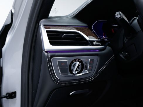 Used 2020 BMW ALPINA B7 xDrive w/ Luxury Rear Seating Package image 51