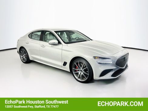 Used 2025 Genesis G70 2.5T RWD image 1