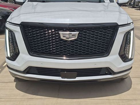 New 2026 Cadillac Escalade Platinum Sport AWD/4WD image 6