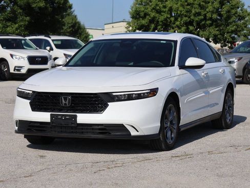Used 2024 Honda Accord EX image 6