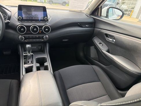 Used 2024 Nissan Sentra SV FWD image 19