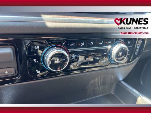 New 2026 GMC Sierra 1500 SLT w/ SLT Premium Plus Package AWD/4WD image 28
