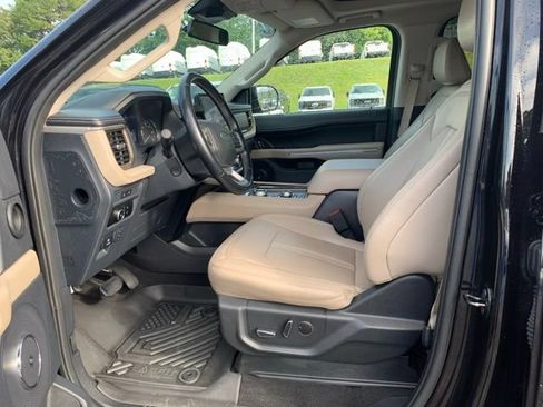 Used 2024 Ford Expedition Max Limited AWD/4WD image 24