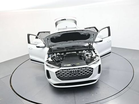 Used 2025 Audi Q5 Premium Plus AWD/4WD image 42