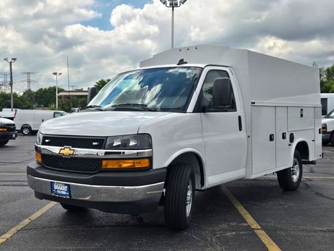 New 2025 Chevrolet Express 3500 w/ Power Convenience Package image 3