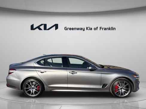 Used 2025 Genesis G70 2.5T image 8