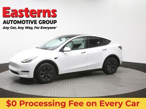 Used 2022 Tesla Model Y Long Range AWD/4WD image 53