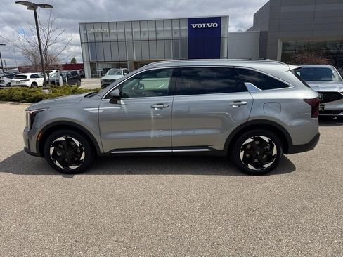 Used 2025 Kia Sorento EX w/ EX Panoramic Sunroof Package image 2