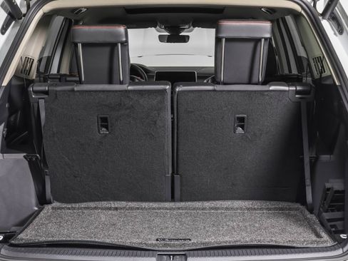 Used 2024 Volkswagen Atlas Peak Edition SEL image 44