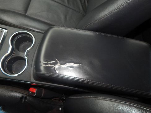 Used 2010 Chrysler 300 Touring image 53