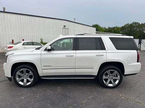 Certified 2020 GMC Yukon Denali w/ Open Road Package AWD/4WD image 7