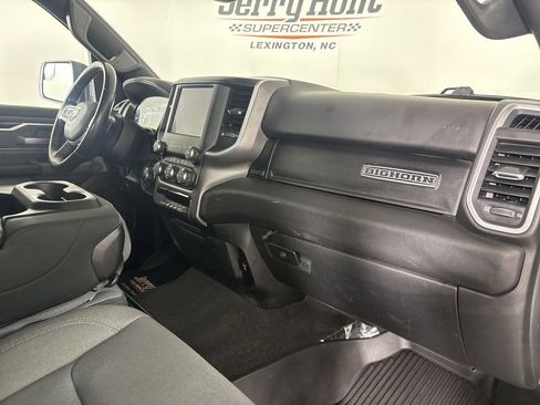 Used 2022 RAM 1500 Big Horn AWD/4WD image 32