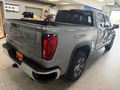 Used 2025 GMC Sierra 1500 SLT AWD/4WD image 5