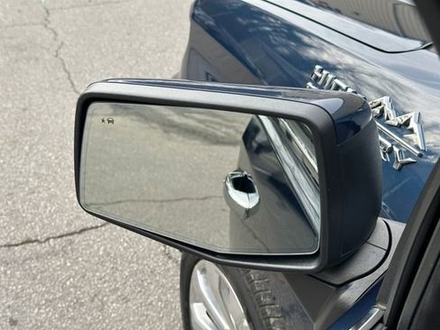 Used 2020 Chevrolet Silverado 1500 High Country w/ Technology Package image 16