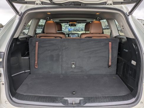 Used 2017 Toyota Highlander Limited image 16