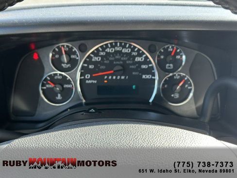 Used 2017 Chevrolet Express 2500 LS image 16