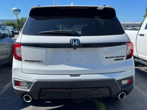 Used 2025 Honda Passport Black Edition image 5