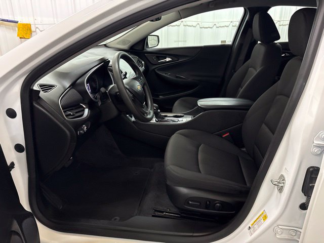 Used 2023 Chevrolet Malibu LT FWD image 25