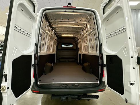 New 2025 Mercedes-Benz Sprinter 2500 image 24