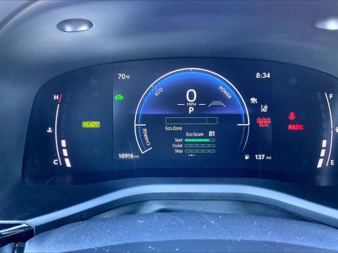 Used 2025 Toyota Camry SE image 26