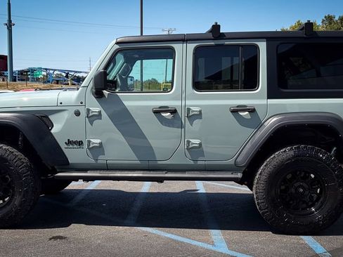 Used 2023 Jeep Wrangler Unlimited Sport AWD/4WD image 22