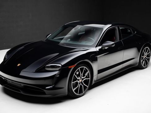 Used 2023 Porsche Taycan w/ Premium Package RWD image 5