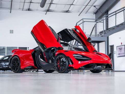 Used 2021 McLaren 765LT image 8