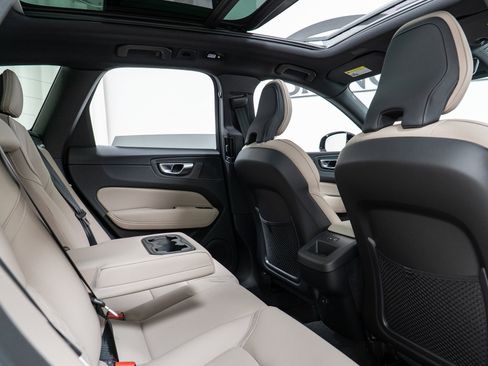 New 2026 Volvo XC60 B5 Plus w/ Protection Package Premier image 23