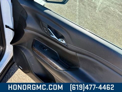 Used 2023 GMC Acadia Denali image 24