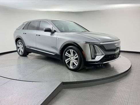 Used 2024 Cadillac Lyriq Tech RWD image 11
