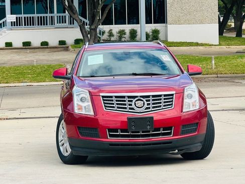 Used 2013 Cadillac SRX Luxury image 2