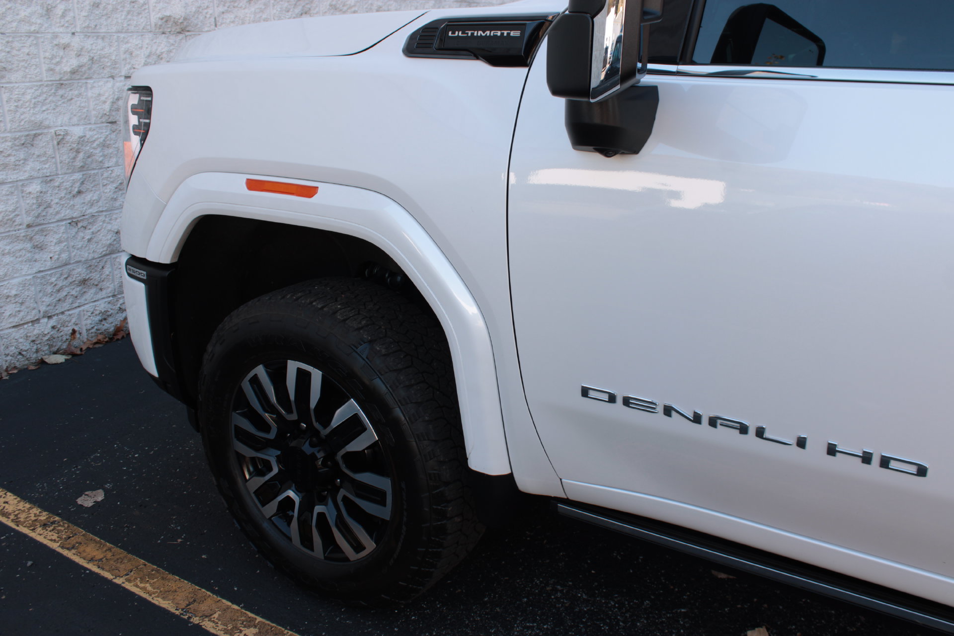 Used 2024 GMC Sierra 2500 Denali Ultimate w/ Max Trailering Package AWD/4WD image 11