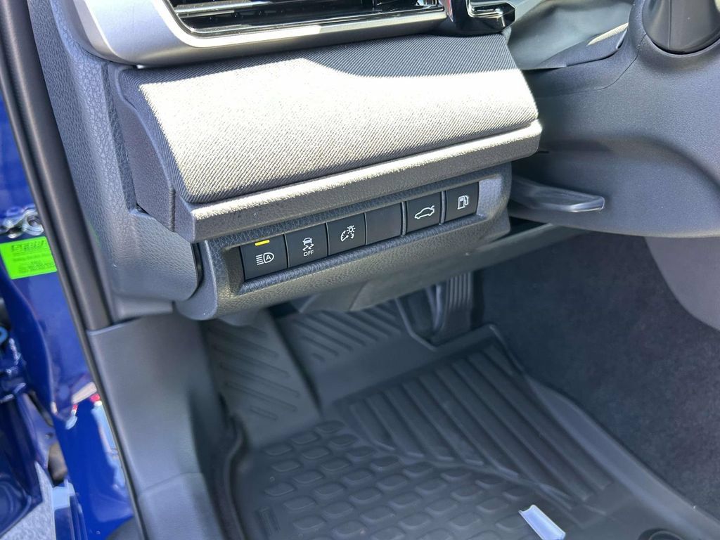 New 2026 Toyota Camry LE w/ Convenience Package FWD image 16