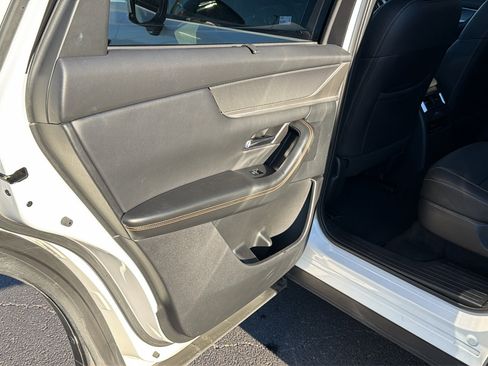 Certified 2025 MAZDA CX-90 3.3 Turbo w/ Preferred Package image 17