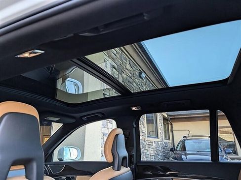 Used 2017 Volvo XC90 T6 Momentum w/ Vision Package image 26